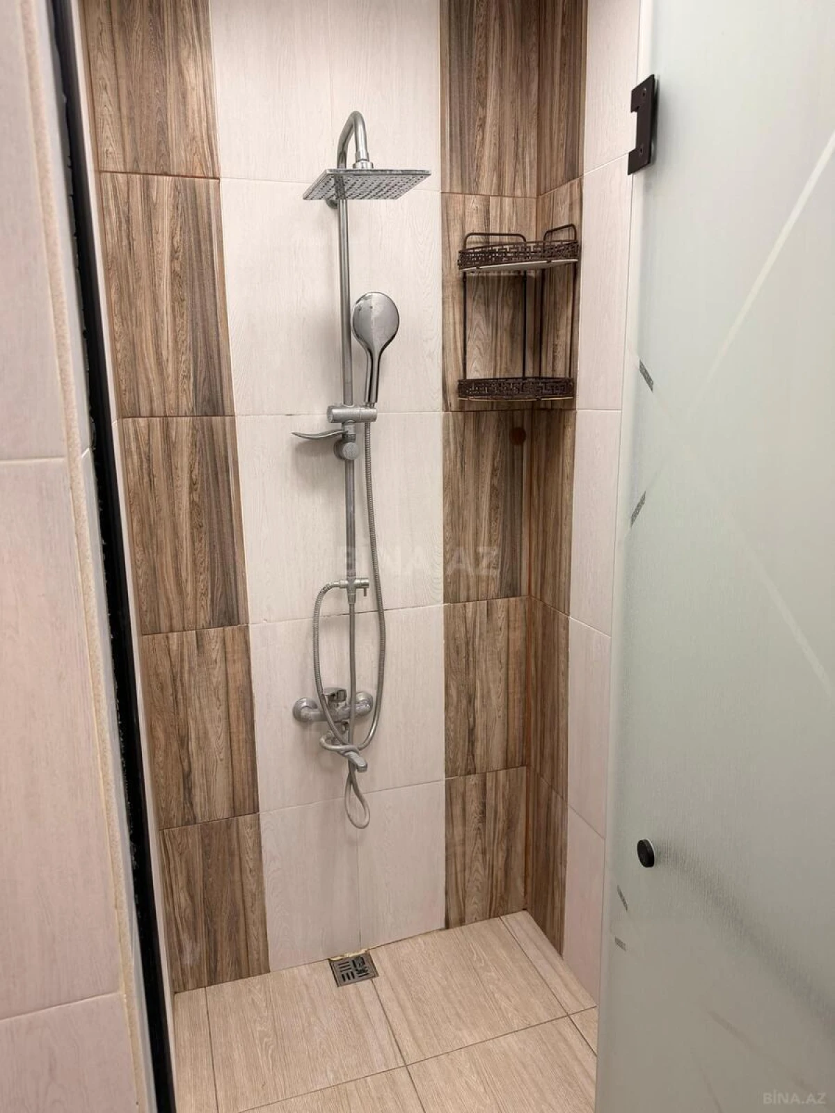 Kirayə verilir 2 otaqlı mənzil 65 m²