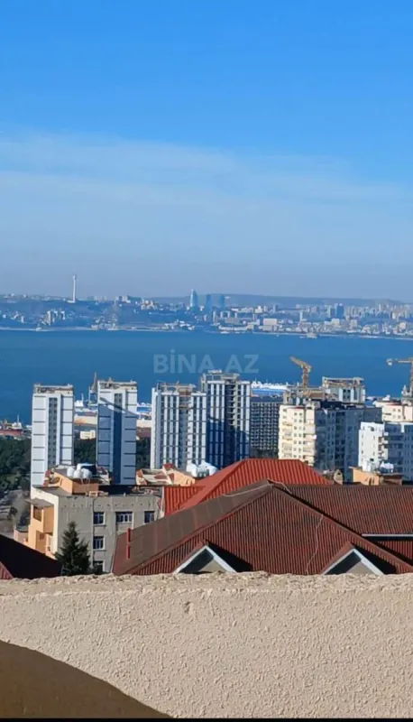 Satılır 4 otaqlı mənzil 137 m²