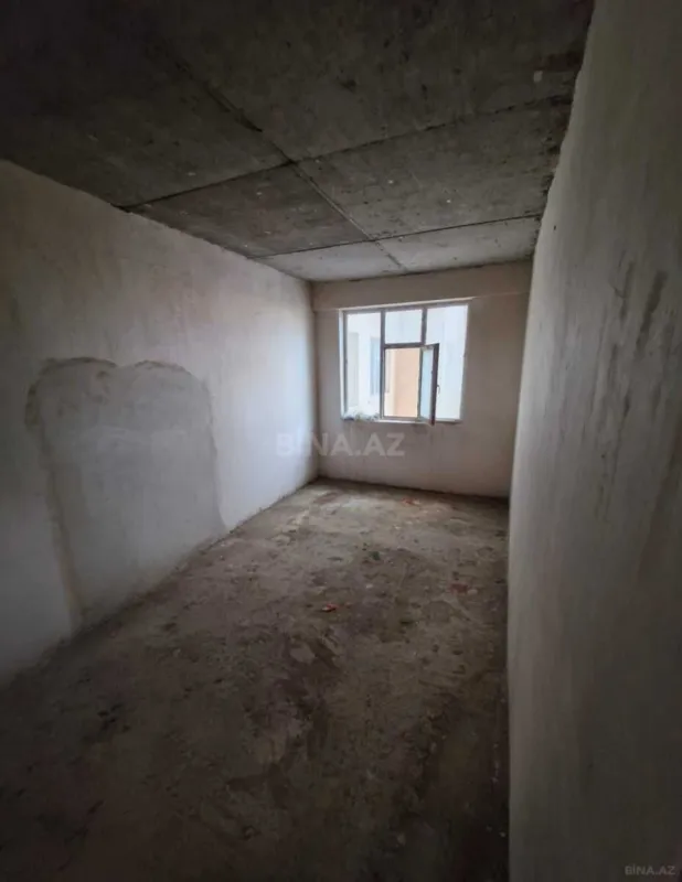 Satılır 4 otaqlı mənzil 137 m²