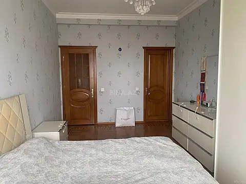 Kirayə verilir 3 otaqlı mənzil 124 m²