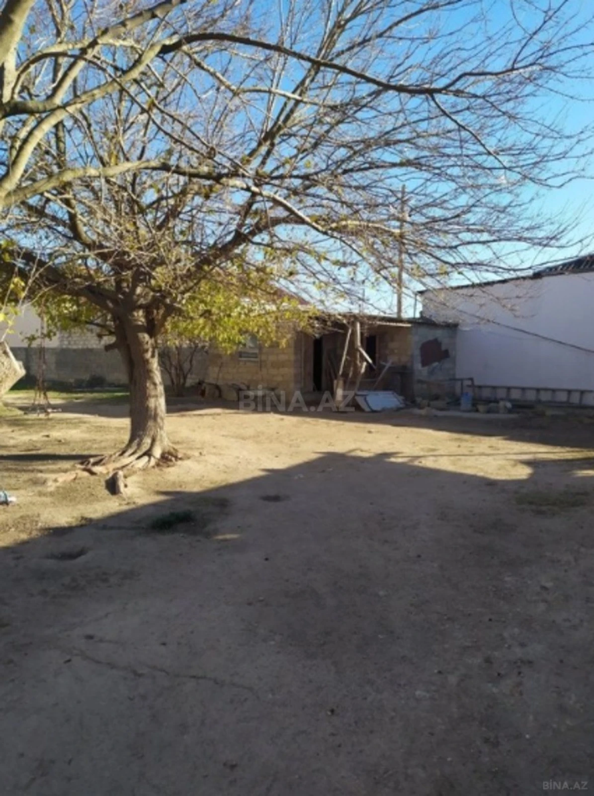 Satılır 5 otaqlı həyət evi 200 m²