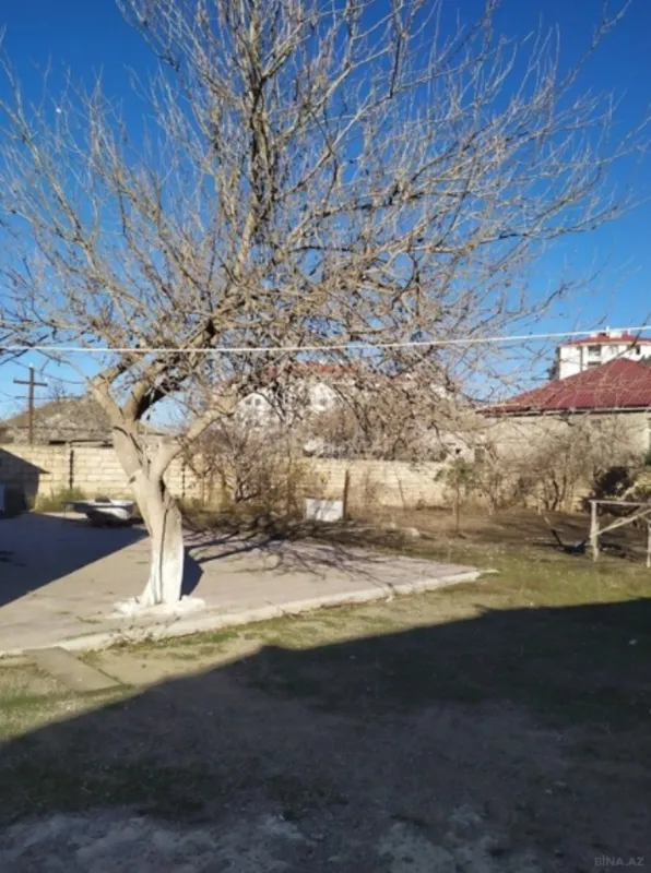 Satılır 5 otaqlı həyət evi 200 m²