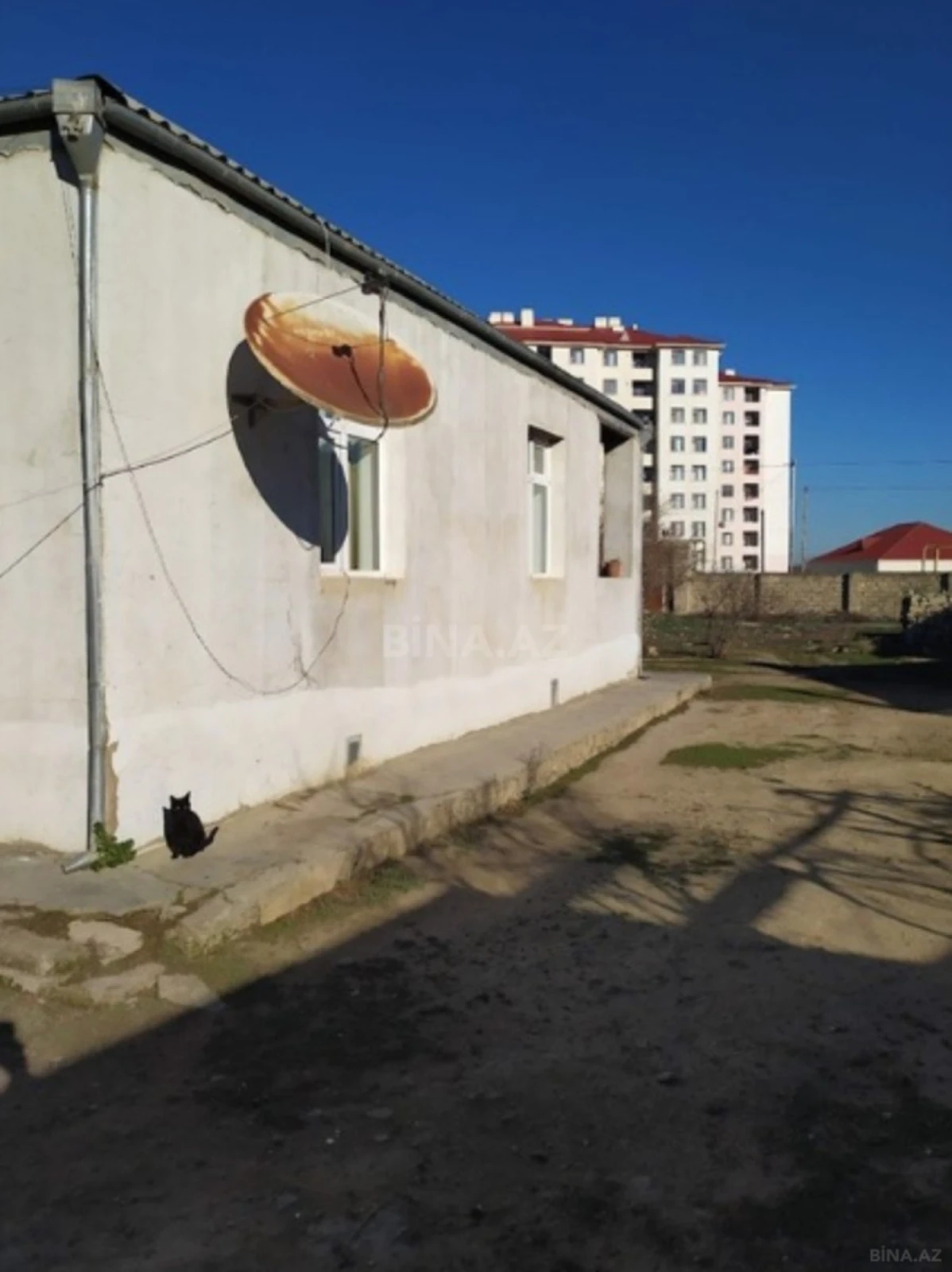 Satılır 5 otaqlı həyət evi 200 m²