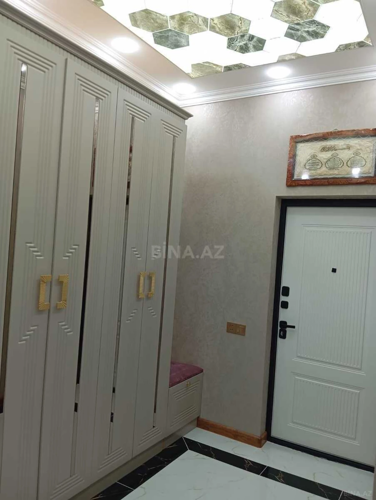 Satılır 3 otaqlı mənzil 106 m²