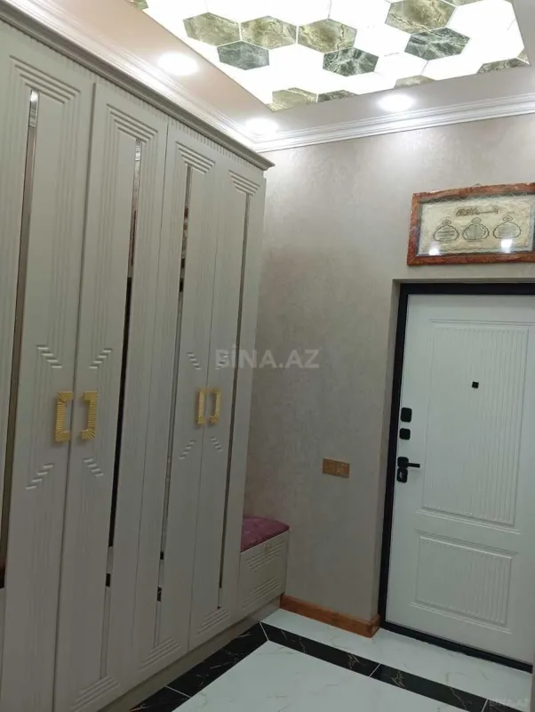 Satılır 3 otaqlı mənzil 106 m²