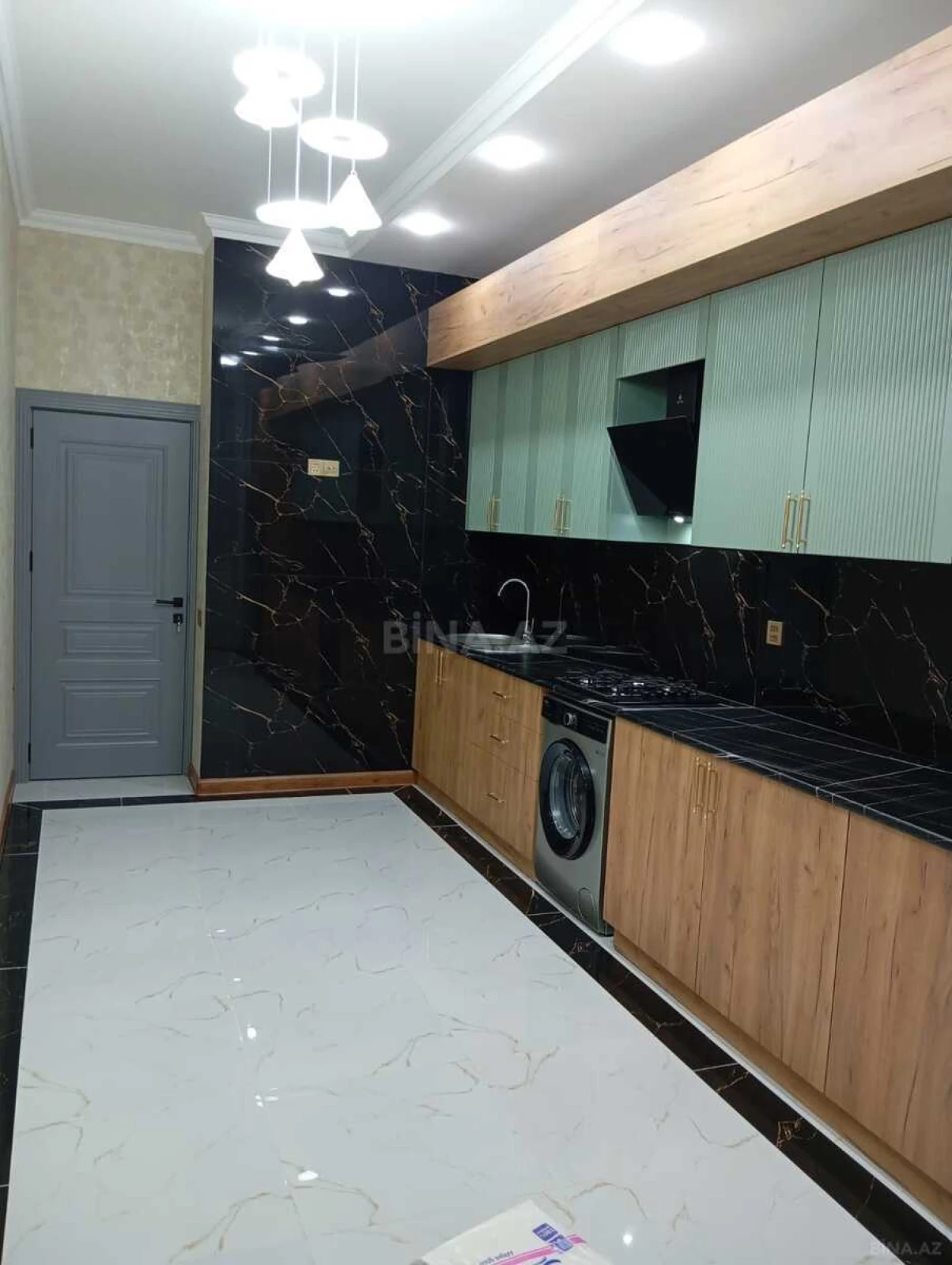 Satılır 3 otaqlı mənzil 106 m²