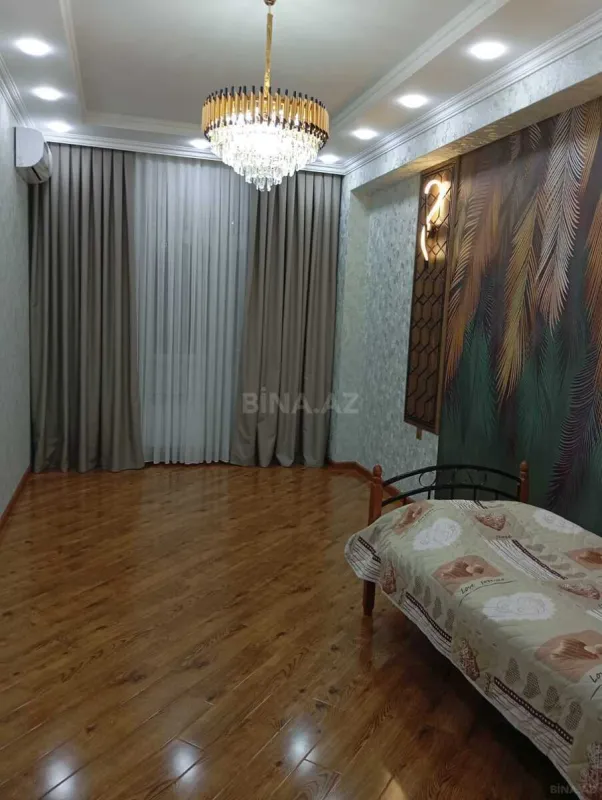 Satılır 3 otaqlı mənzil 106 m²