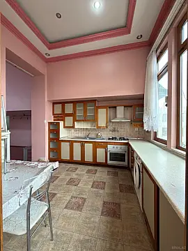 Satılır 4 otaqlı mənzil 118 m²