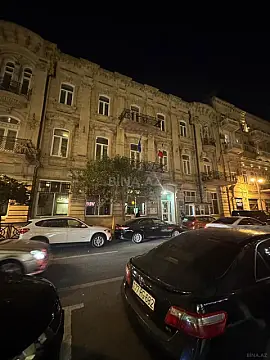 Satılır 4 otaqlı mənzil 118 m²