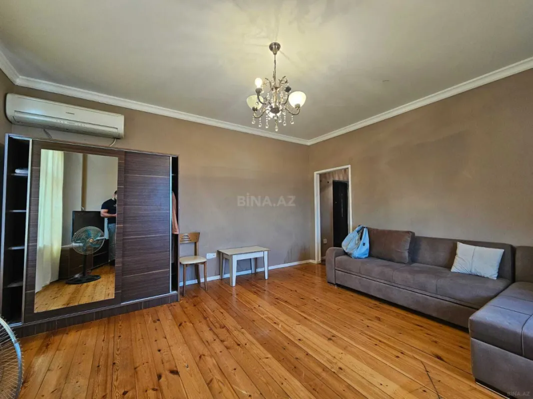 Kirayə verilir 2 otaqlı mənzil 56 m²