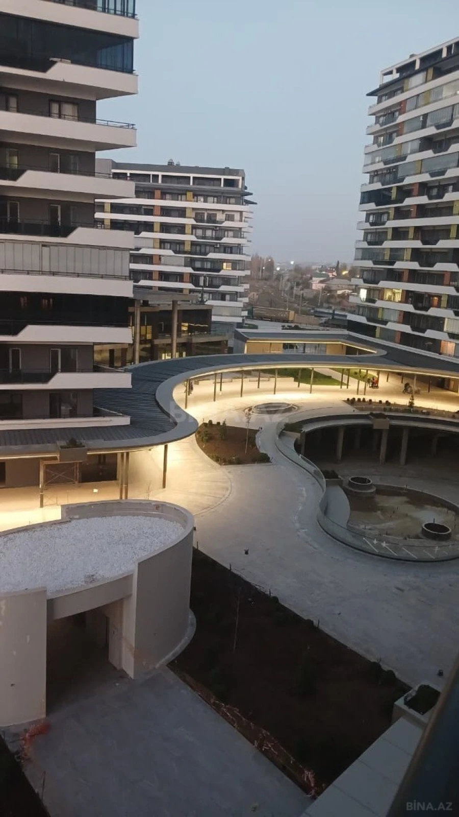 Satılır 2 otaqlı mənzil 89 m²