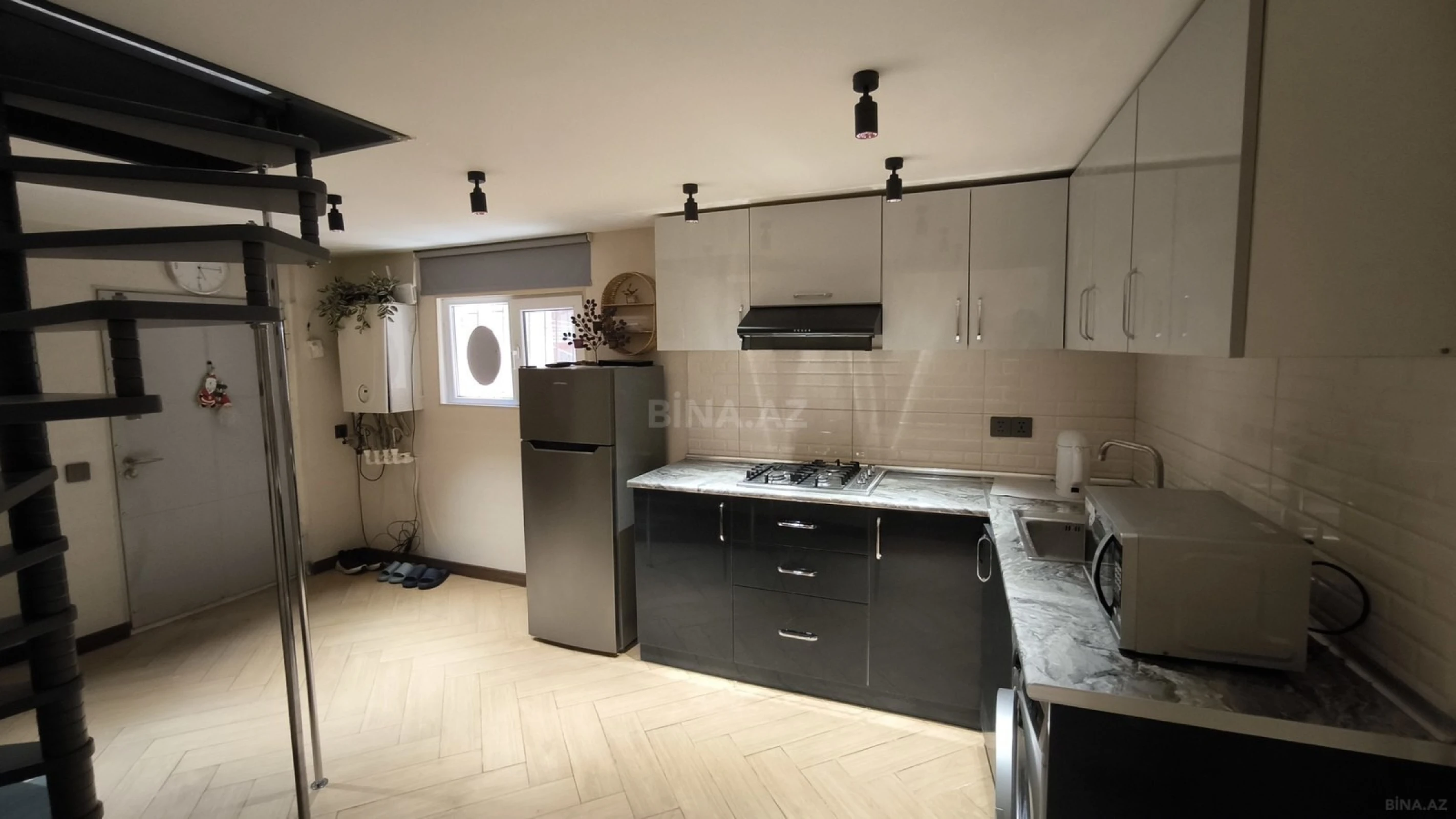 Kirayə verilir 3 otaqlı mənzil 86 m²