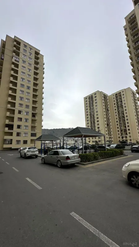 Satılır 2 otaqlı mənzil 105 m²