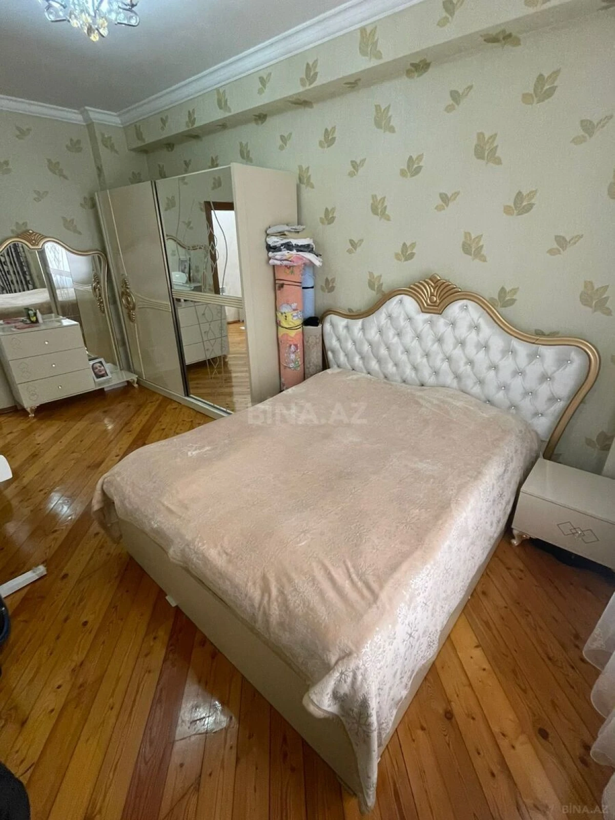 Satılır 3 otaqlı mənzil 84 m²