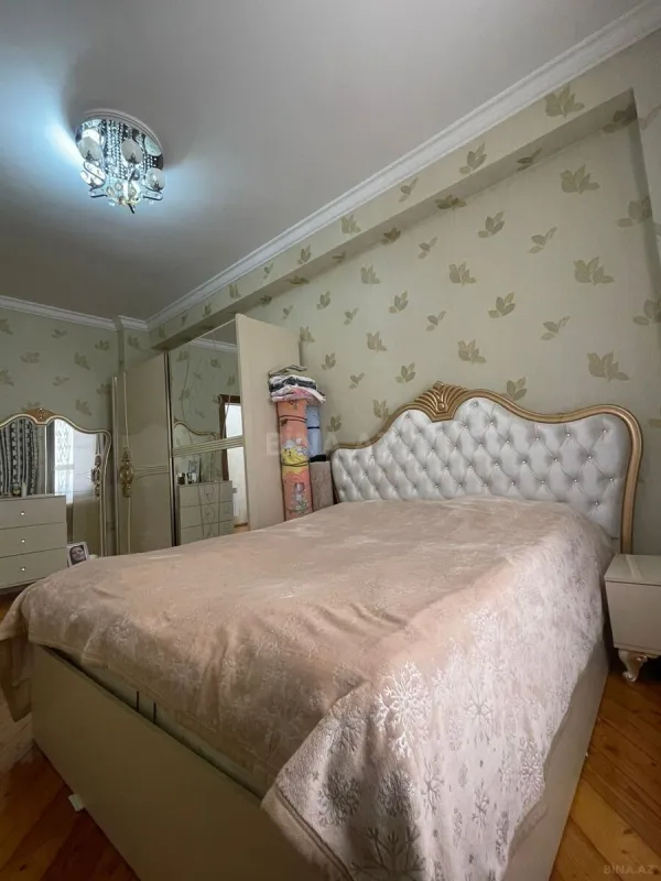 Satılır 3 otaqlı mənzil 84 m²