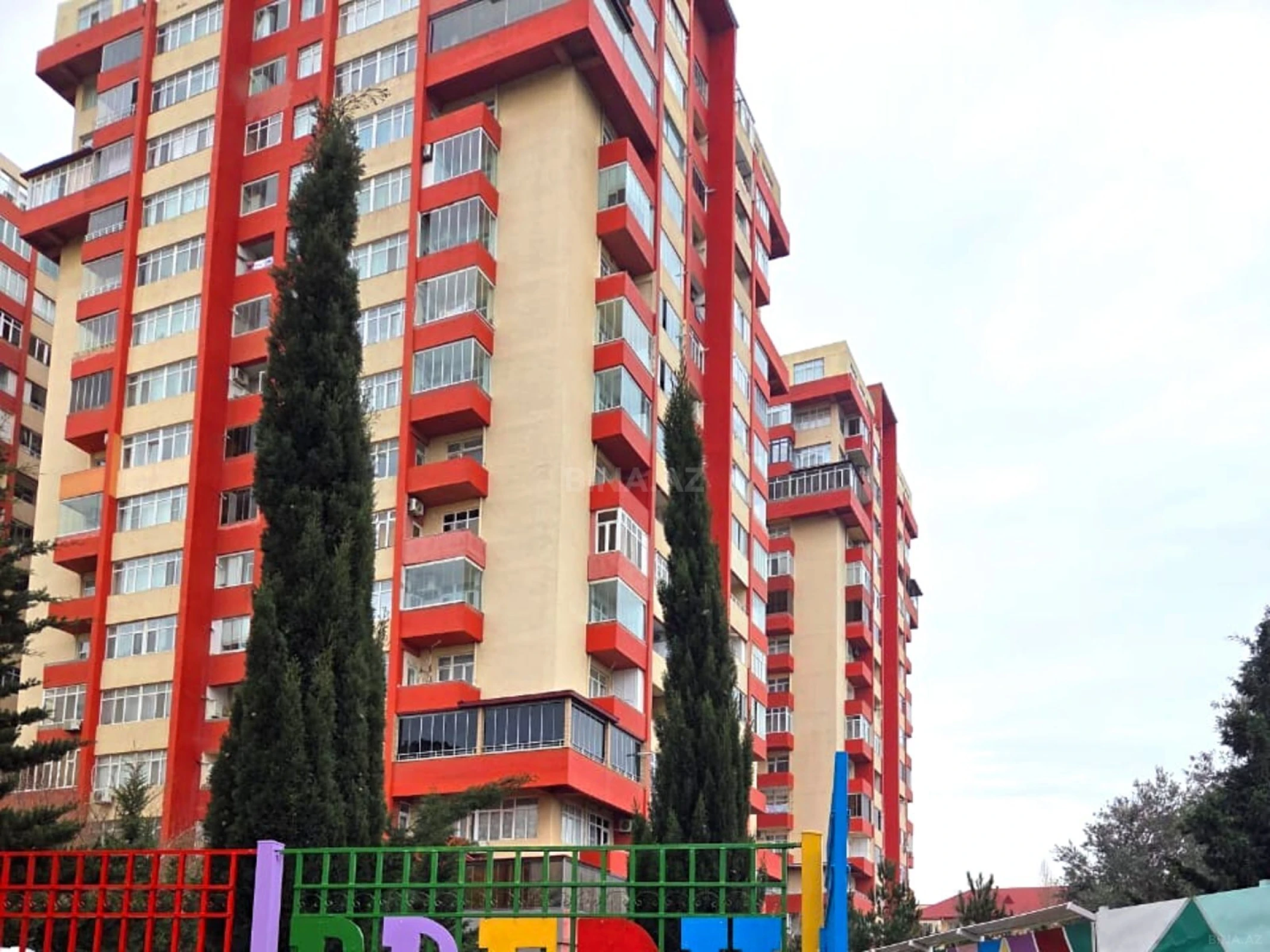 Satılır 3 otaqlı mənzil 70 m²