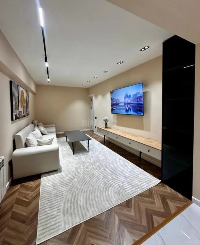 Kirayə verilir 3 otaqlı mənzil 115 m²