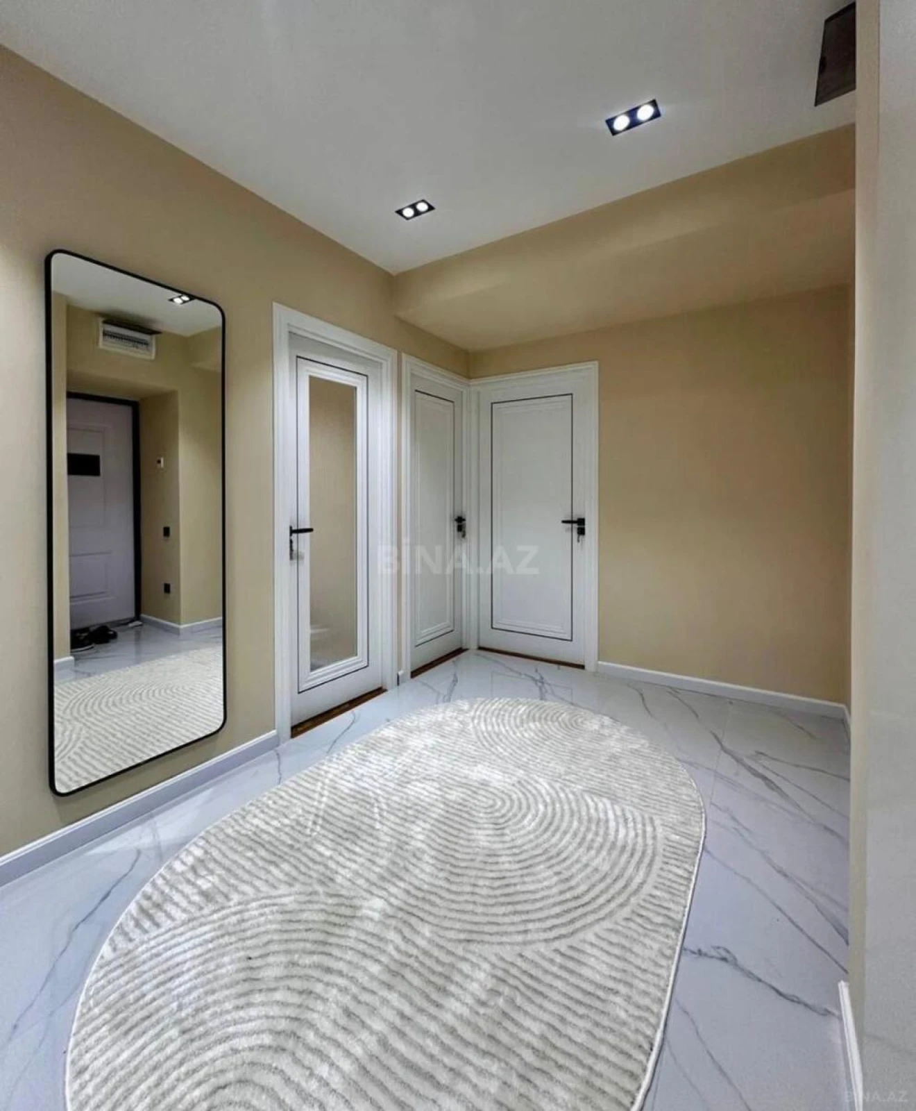 Kirayə verilir 3 otaqlı mənzil 115 m²