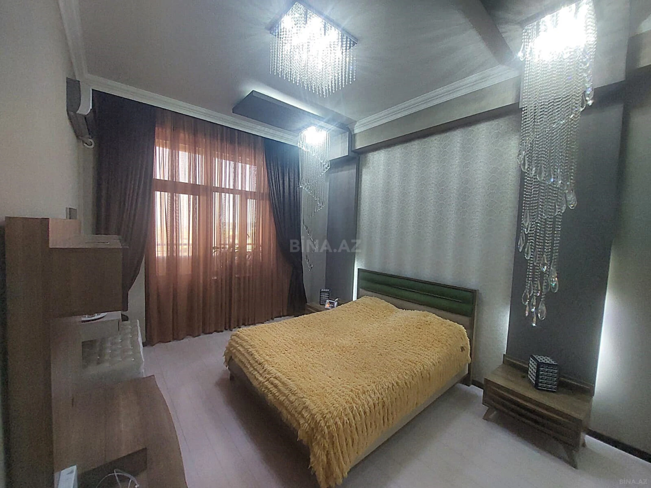 Satılır 4 otaqlı mənzil 170 m²