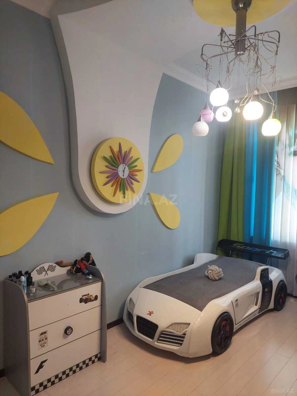 Satılır 4 otaqlı mənzil 170 m²