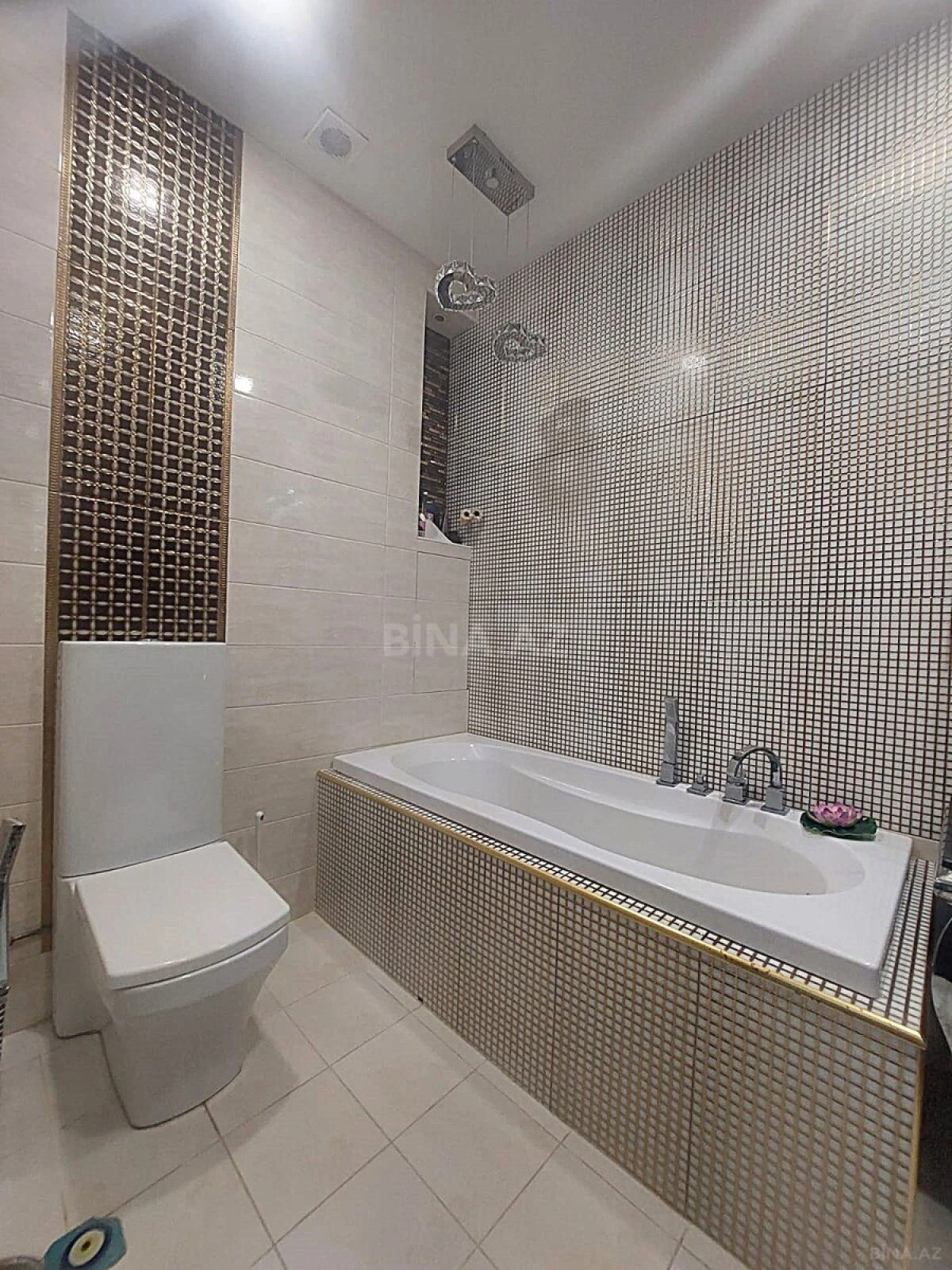 Satılır 4 otaqlı mənzil 170 m²