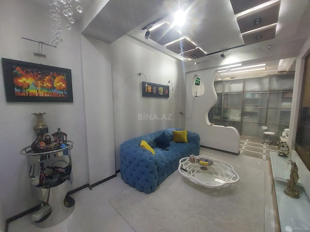 Satılır 4 otaqlı mənzil 170 m²