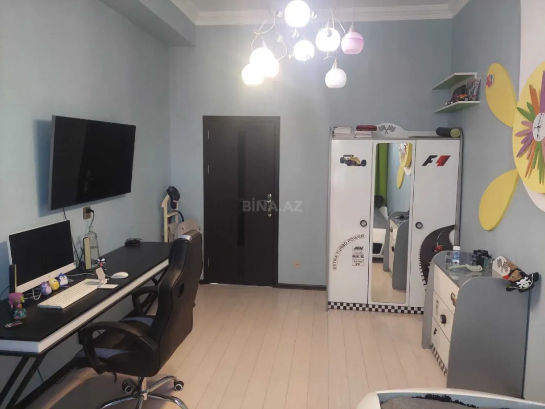 Satılır 4 otaqlı mənzil 170 m²