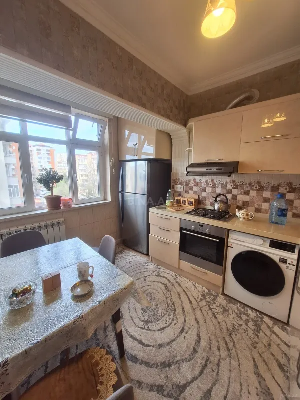 Kirayə verilir 3 otaqlı mənzil 80 m²