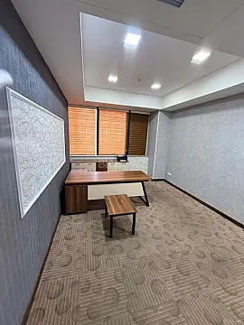 Kirayə verilir 5 otaqlı ofis 180 m²