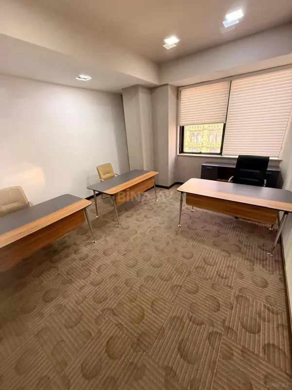 Kirayə verilir 5 otaqlı ofis 180 m²