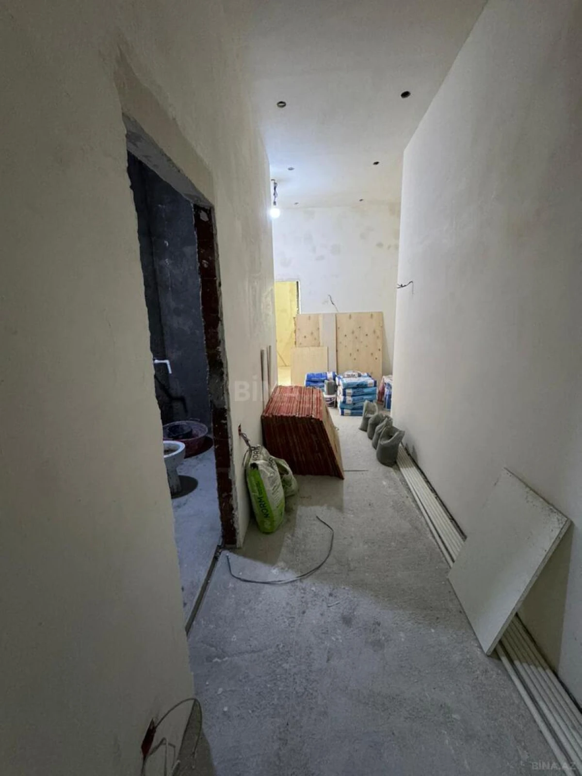 Satılır 2 otaqlı mənzil 70 m²
