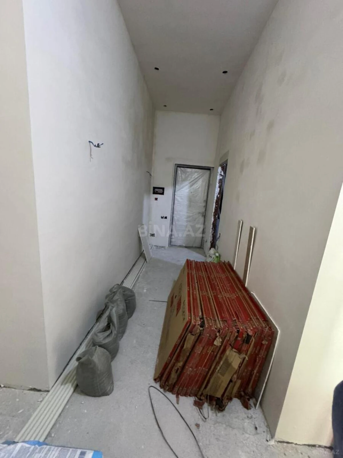 Satılır 2 otaqlı mənzil 70 m²