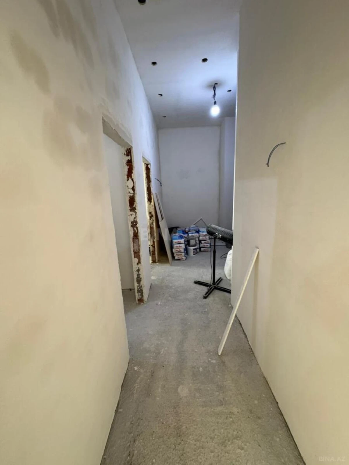 Satılır 2 otaqlı mənzil 70 m²