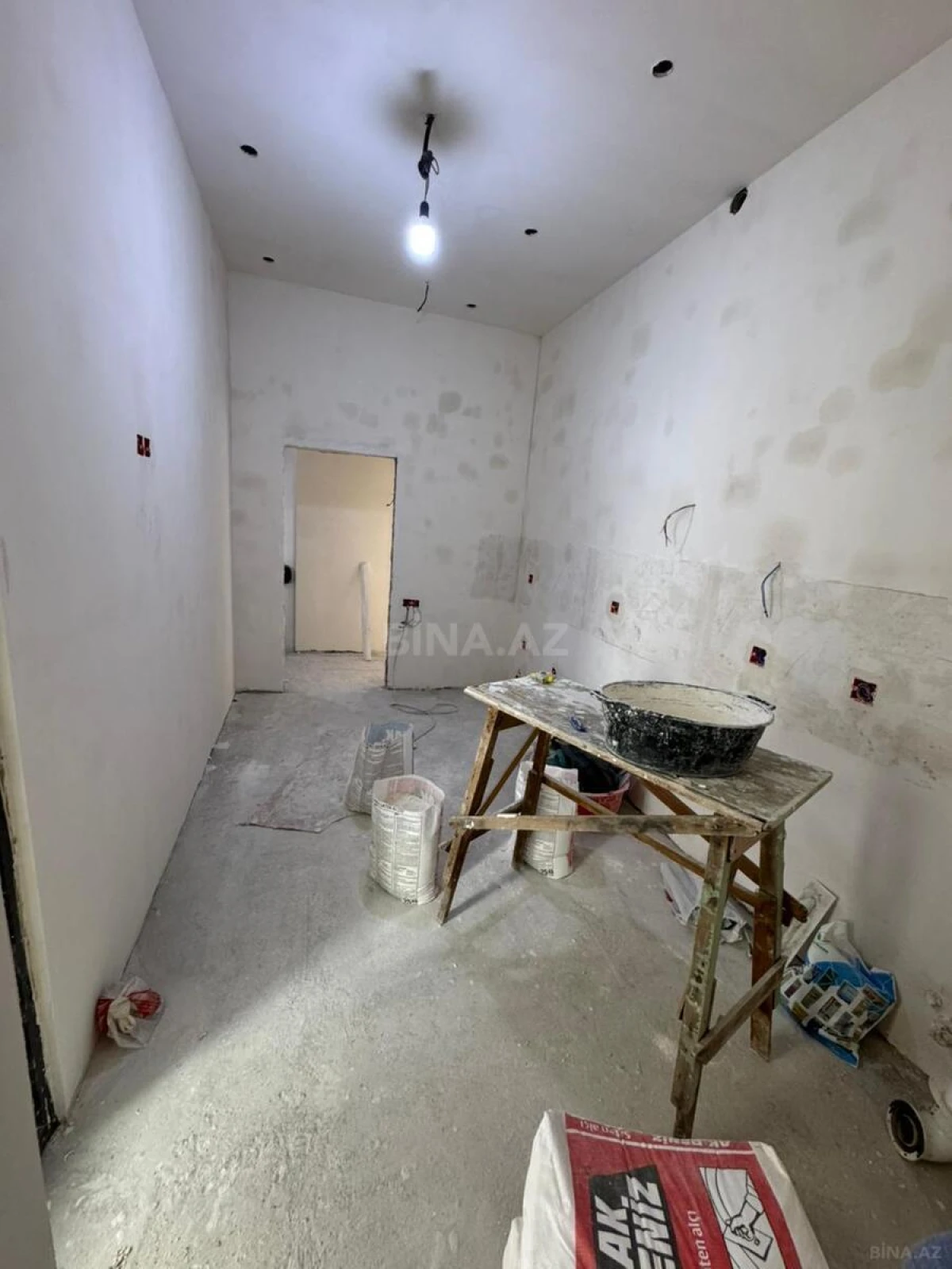 Satılır 2 otaqlı mənzil 70 m²