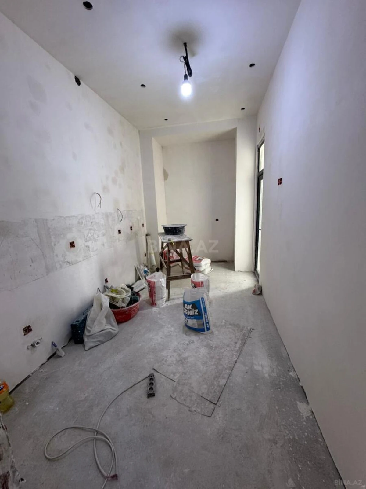 Satılır 2 otaqlı mənzil 70 m²
