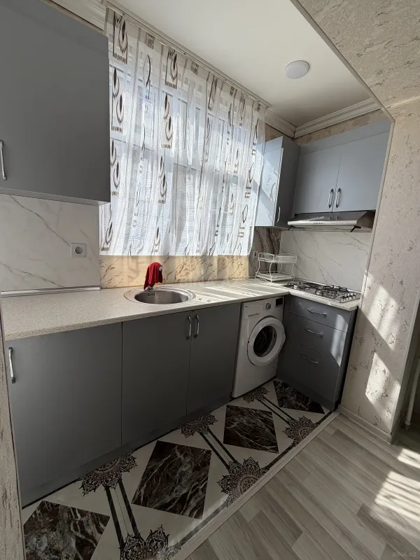 Kirayə verilir 2 otaqlı mənzil 45 m²