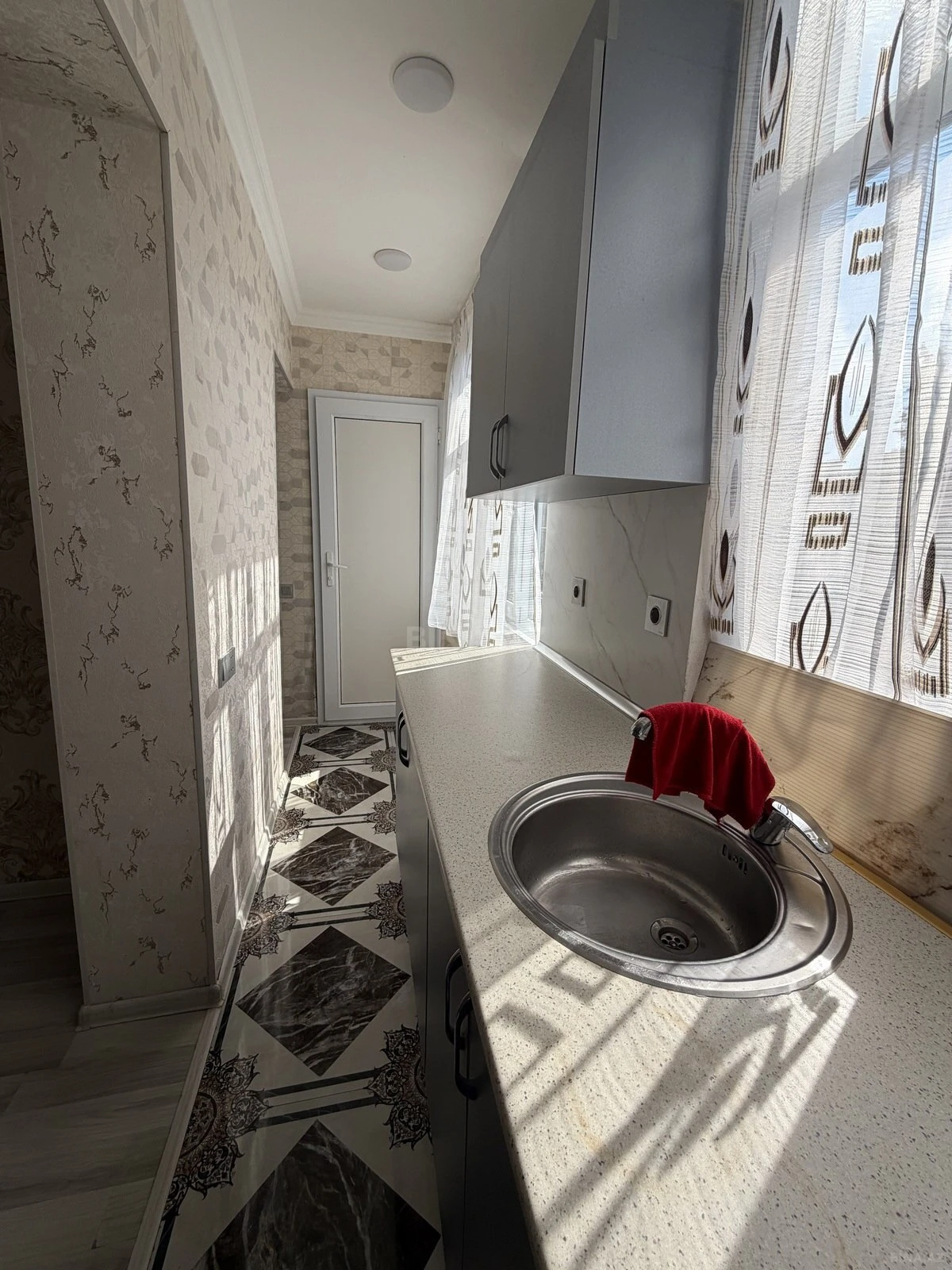 Kirayə verilir 2 otaqlı mənzil 45 m²