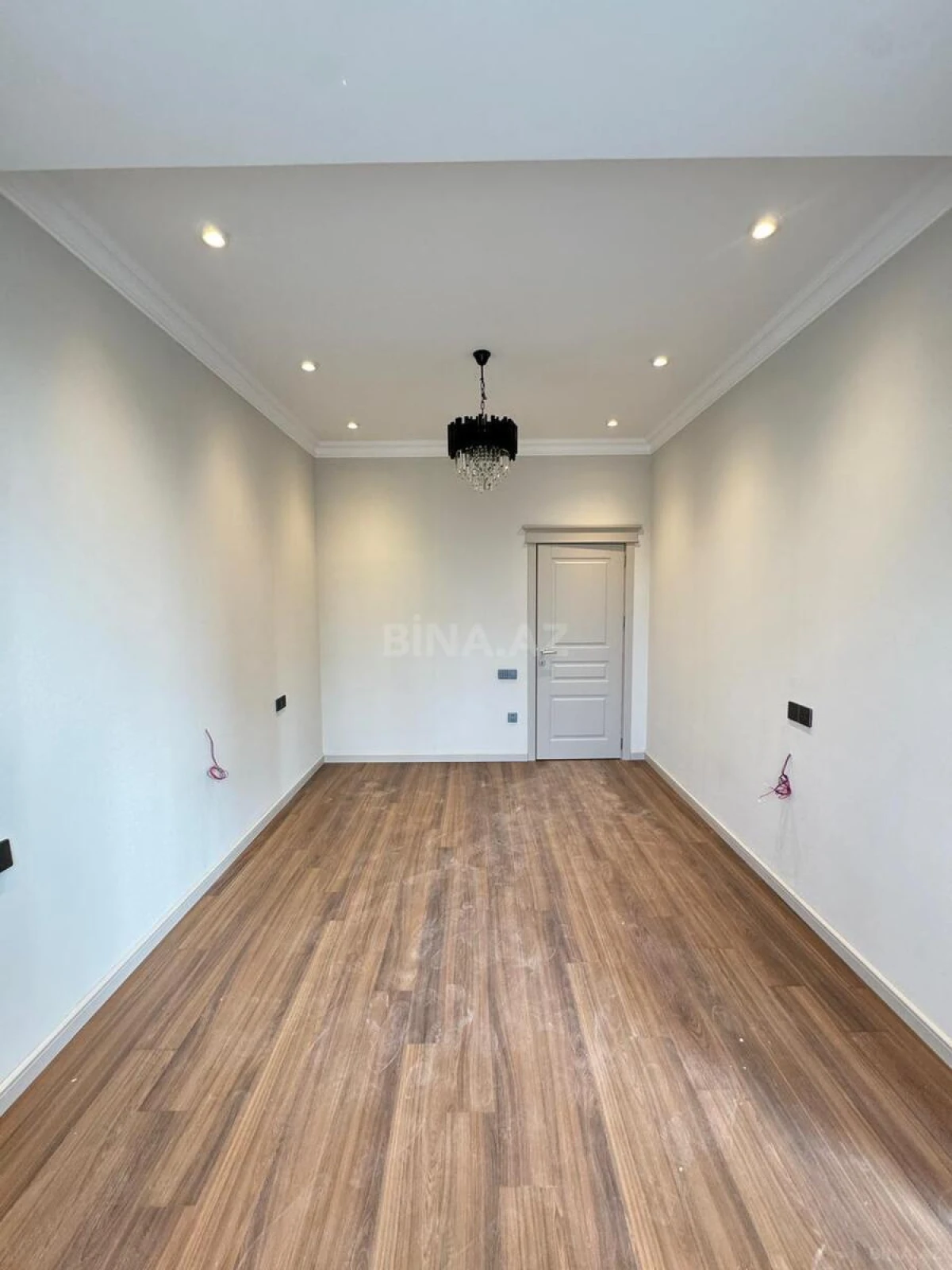 Satılır 2 otaqlı mənzil 62 m²