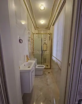 Satılır 4 otaqlı mənzil 220 m²