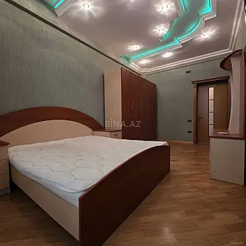 Kirayə verilir 4 otaqlı mənzil 150 m²