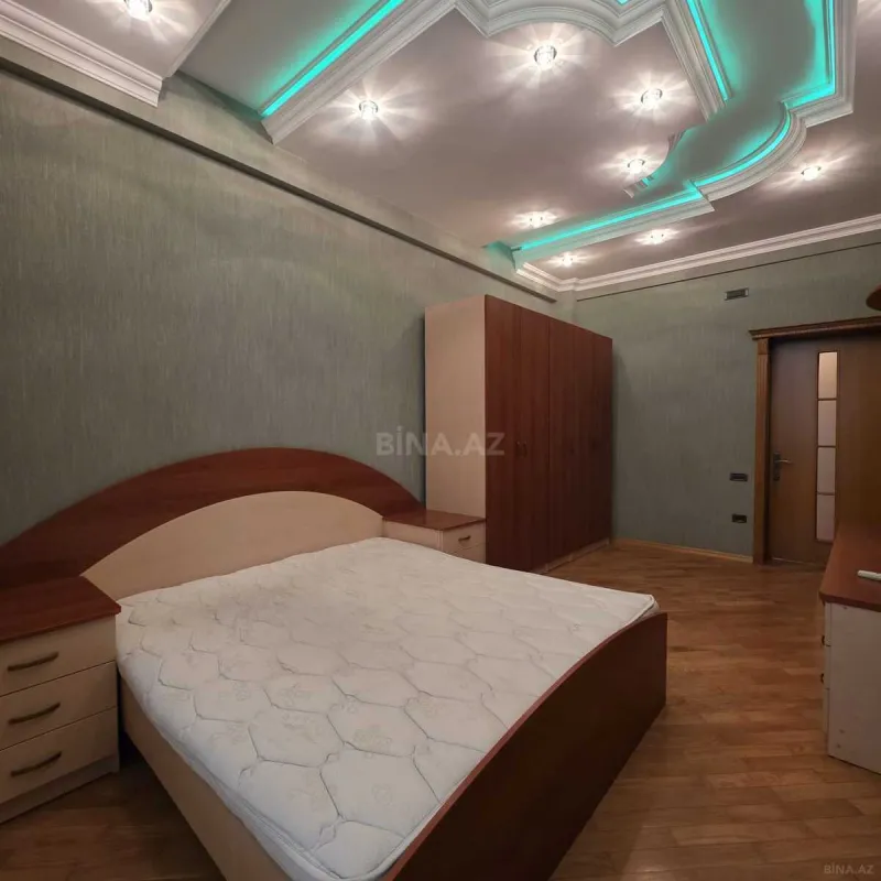 Kirayə verilir 4 otaqlı mənzil 150 m²