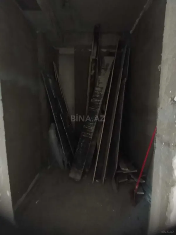 Satılır 4 otaqlı mənzil 166 m²