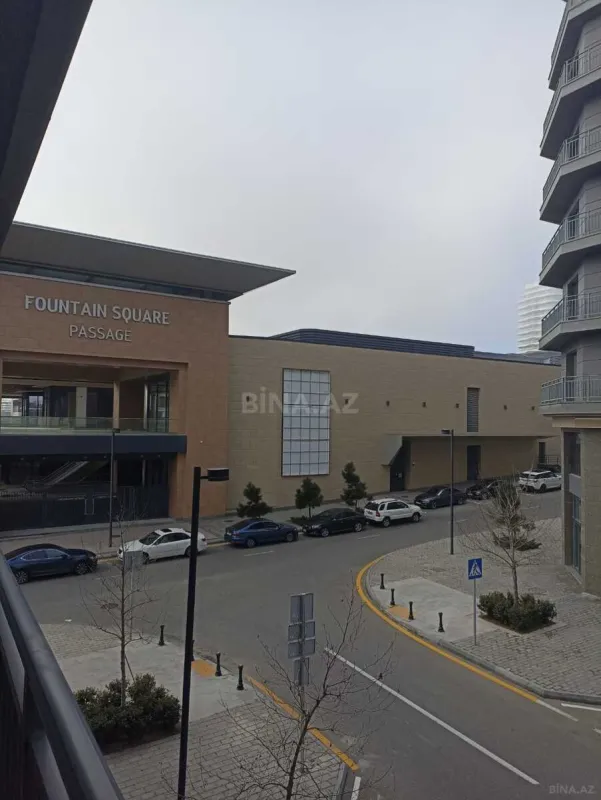 Satılır 4 otaqlı mənzil 166 m²