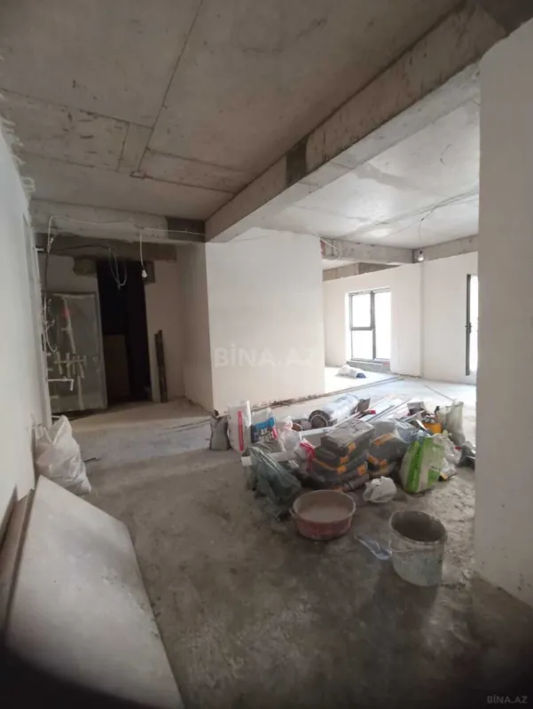 Satılır 4 otaqlı mənzil 166 m²
