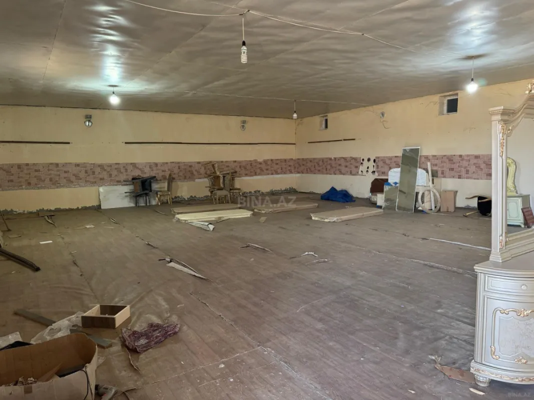 Satılır obyekt 1800 m²