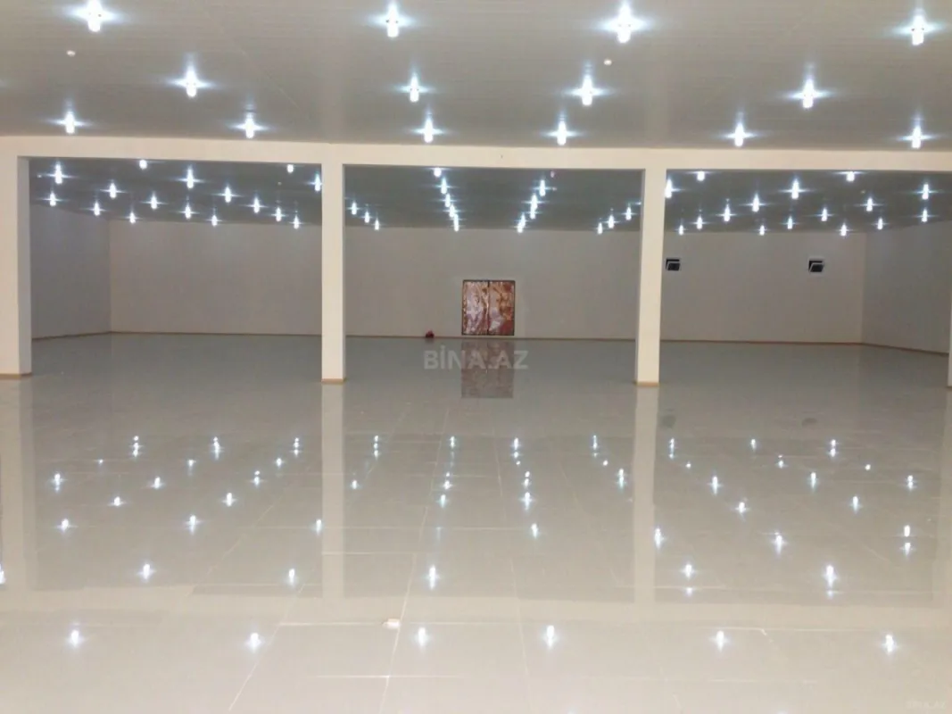 Satılır obyekt 1800 m²