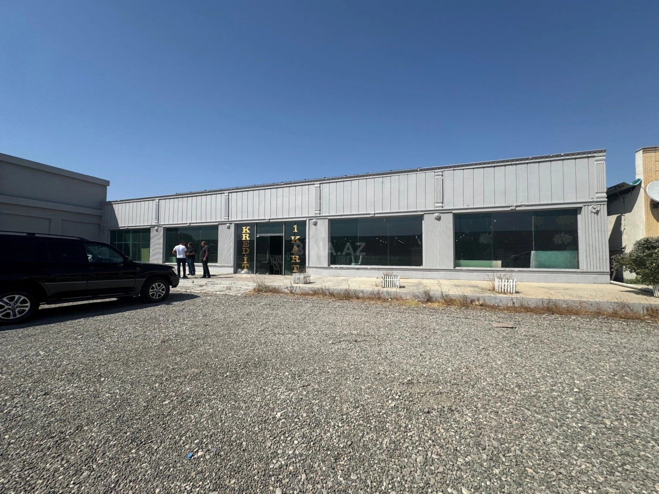 Satılır obyekt 1800 m²