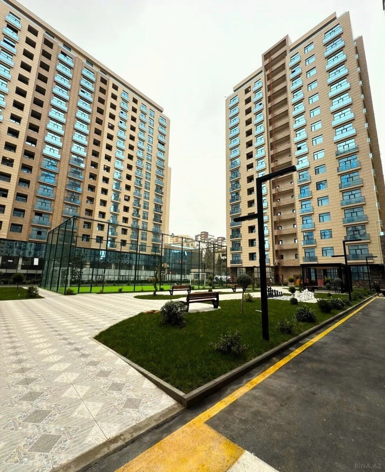 Satılır 2 otaqlı mənzil 71 m²