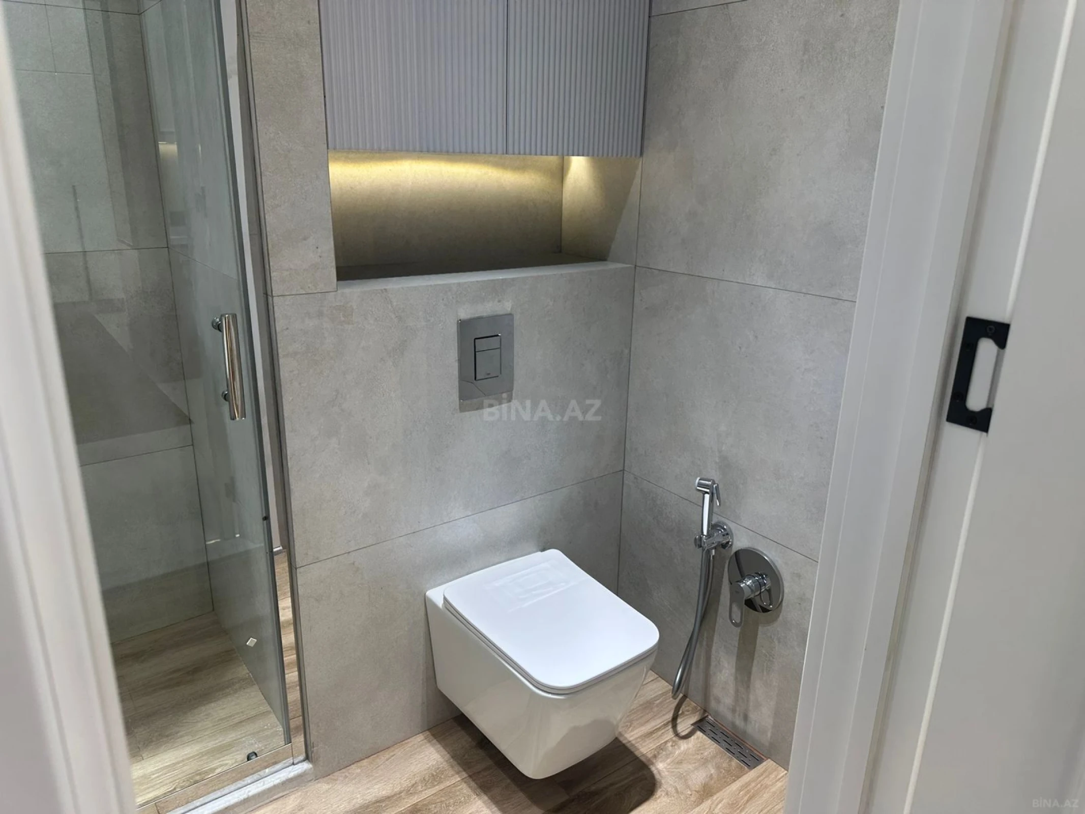 Kirayə verilir 2 otaqlı mənzil 65 m²