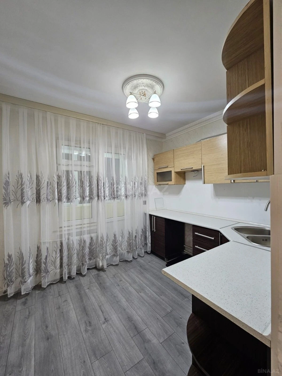 Satılır 3 otaqlı mənzil 75 m²